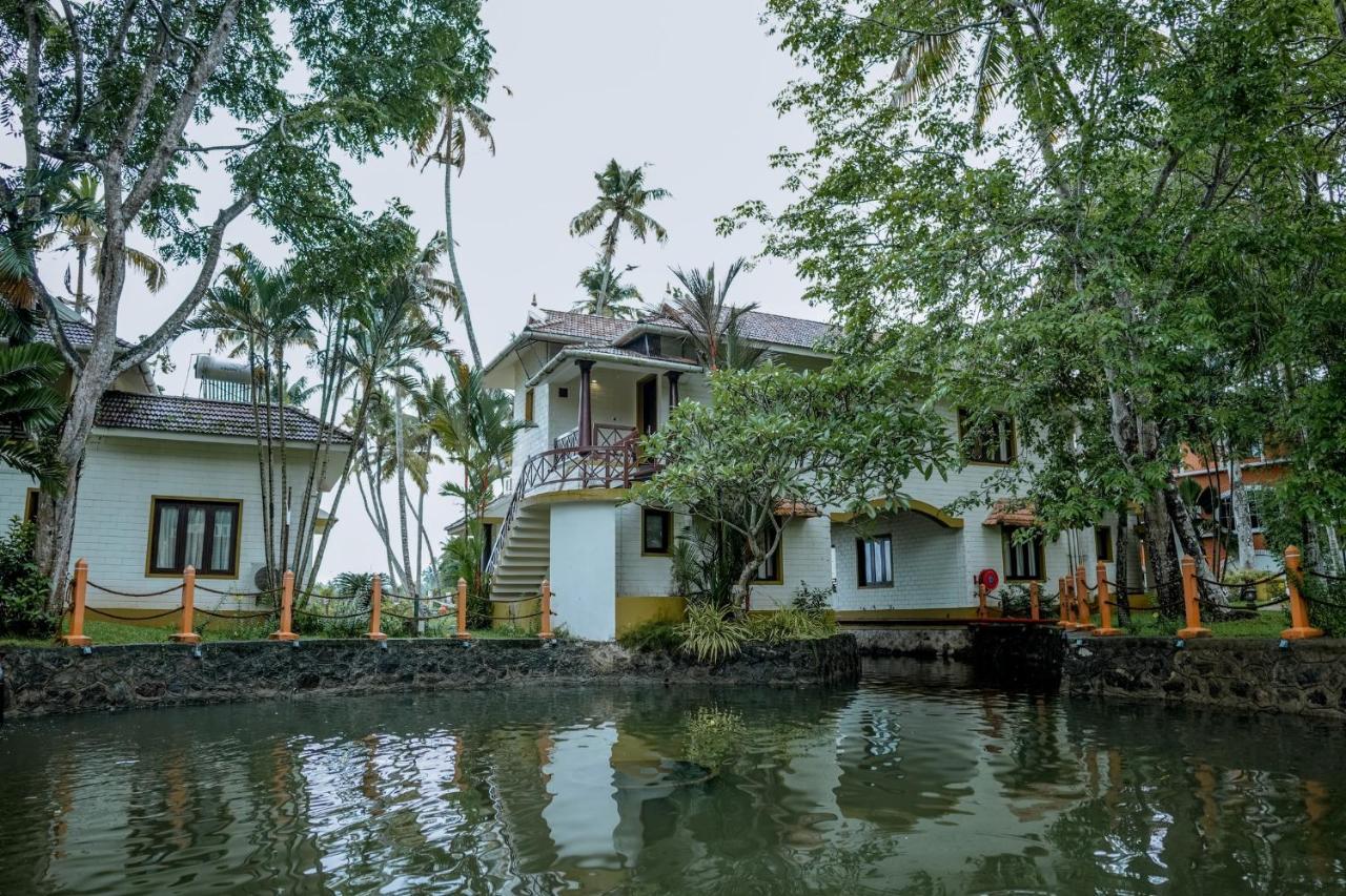 The World Backwaters, Alleppey Hotell Kumarakom Eksteriør bilde